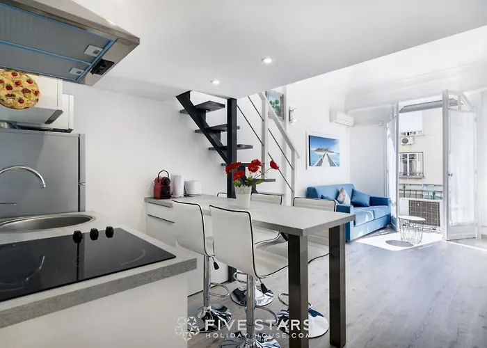 Imperator Five Stars House Apartmán