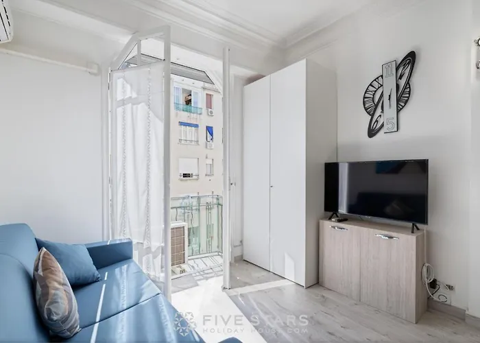 Imperator Five Stars House Νίκαια